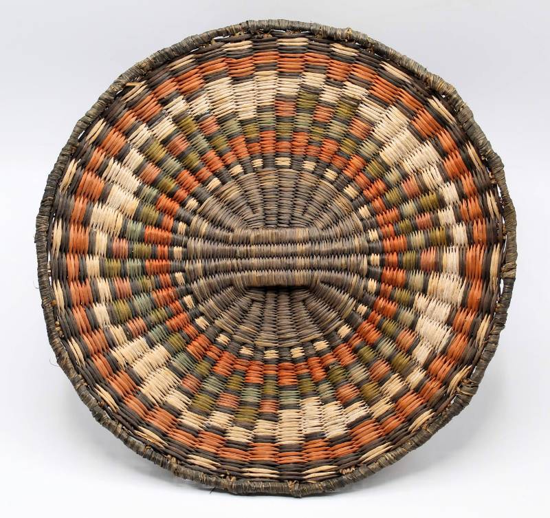 lot 33 image: Native American Basketry Wicker Plaque