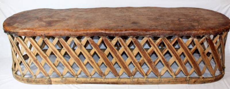 lot 40 image: Equipale Table with leather top