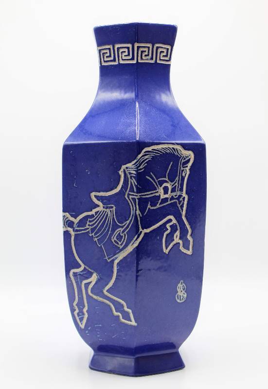 lot 1091 image: Chinese Tang Horse Vase