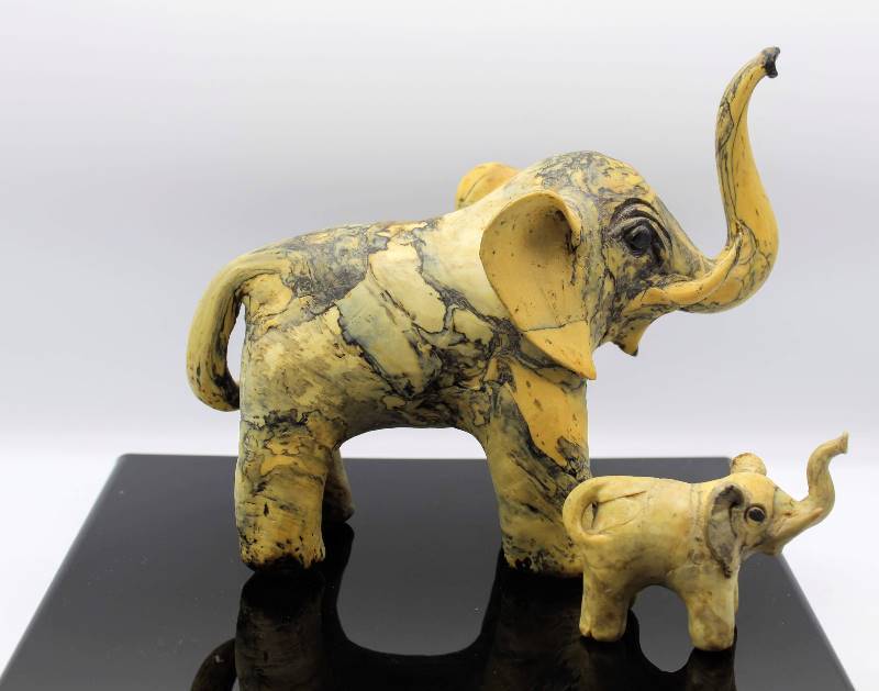 lot 1069 image: Two Elephant Statues