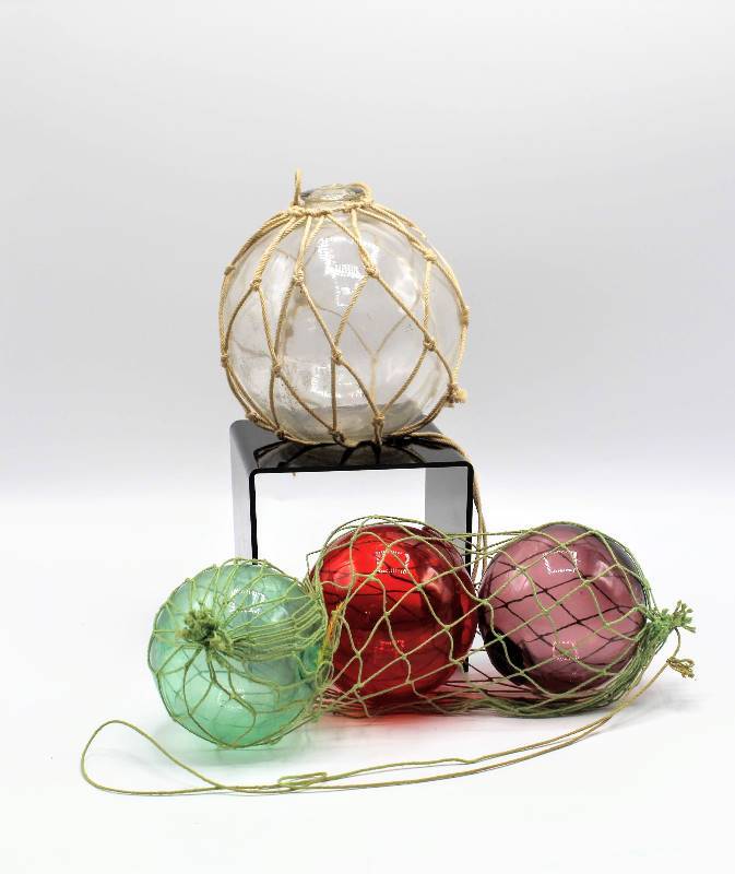 lot 1085 image: Four Japanese Glass Floats Buoys