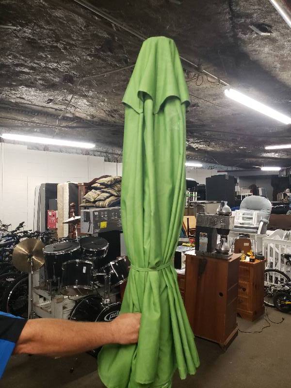 lot 1200 image: Nice Patio Umbrella