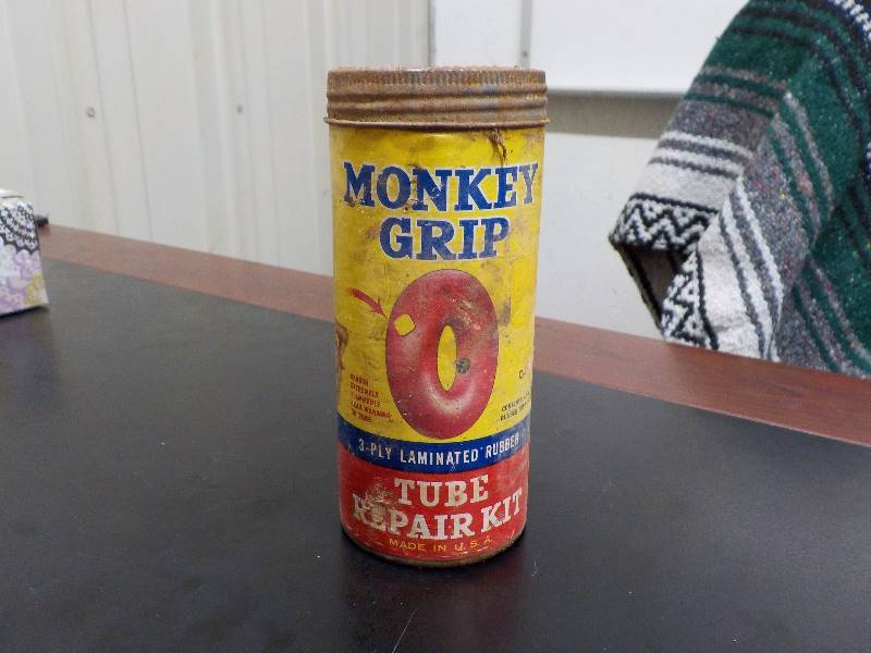 lot 5682 image: Monkey grip tube patch kit