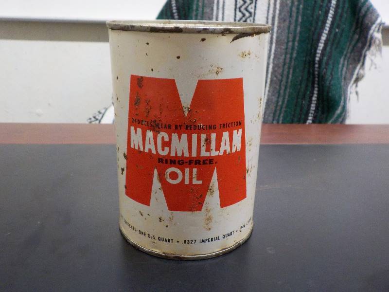 lot 5686 image: Macmillan oil can