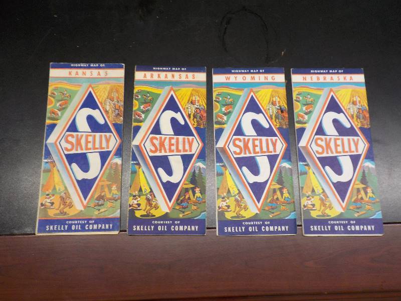 lot 5712 image: lot of 4 Skelly gas station maps