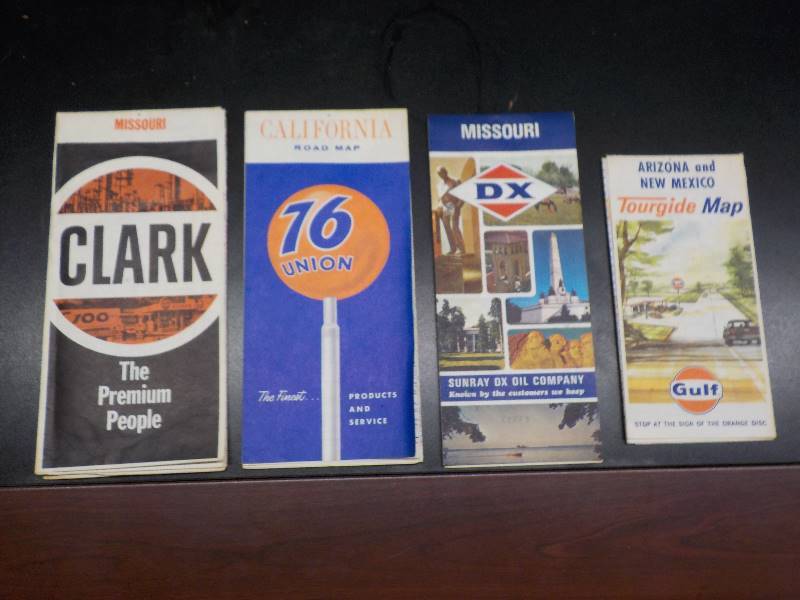 lot 5713 image: lot of 4 vintage gas station maps