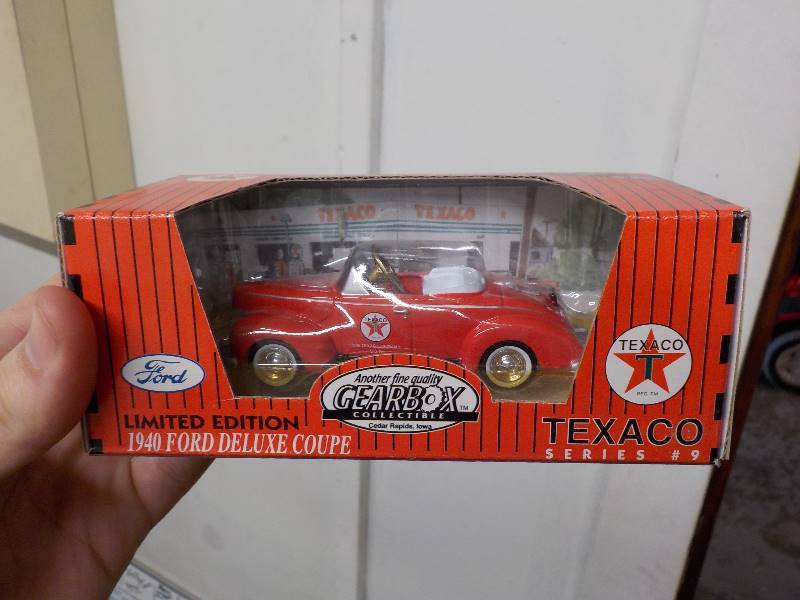 lot 5715 image: 1940 ford deluxe small pedal car