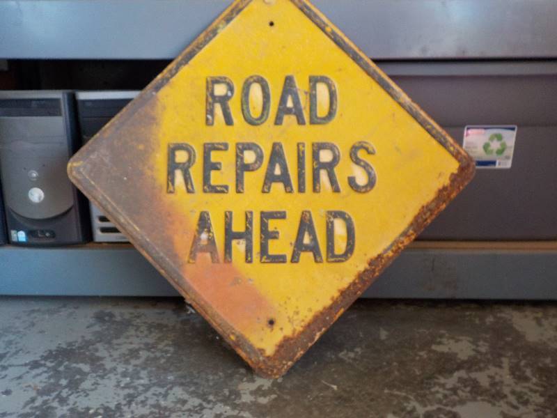 lot 5719 image: HEAVY steel road sign