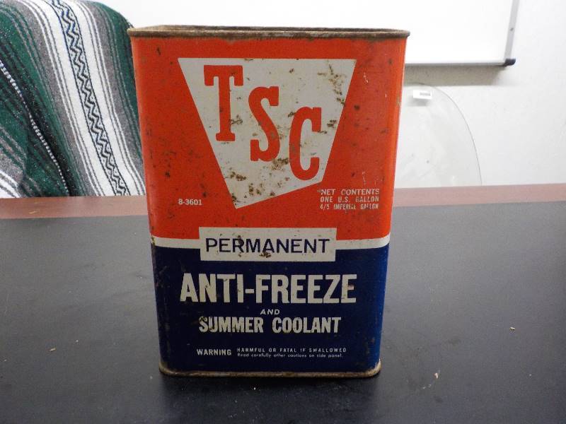 lot 5831 image: TSC antifreeze can