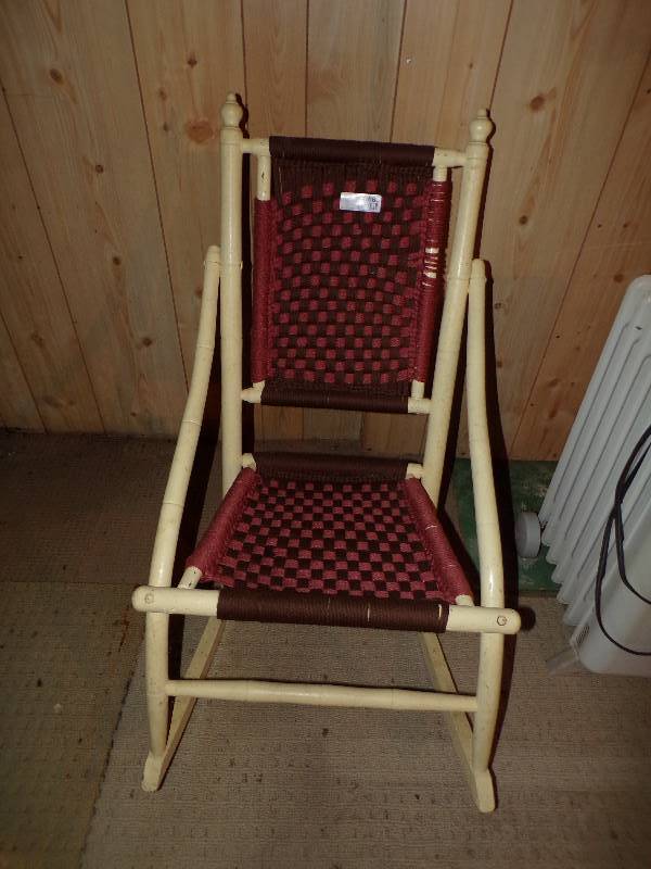 lot 1683 image: Antique Rocker