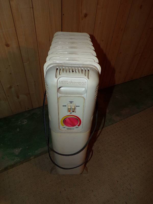 lot 1684 image: Electric Heater