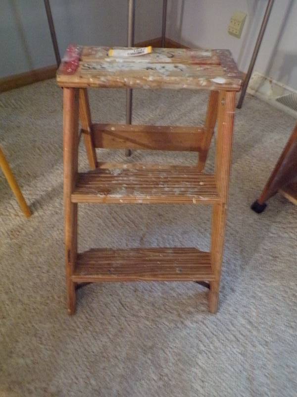 lot 1697 image: 2 Step Ladder