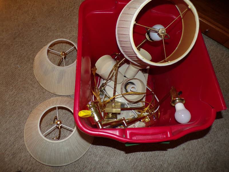 lot 1698 image: 3 Wall Mount Lights, 1 Cieling Fixture