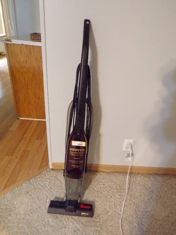 lot 1707 image: Vacuum