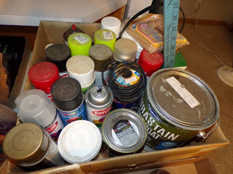 lot 1709 image: Spray Paint etc.