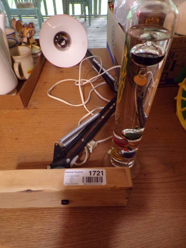 lot 1721 image: Adjustable Light