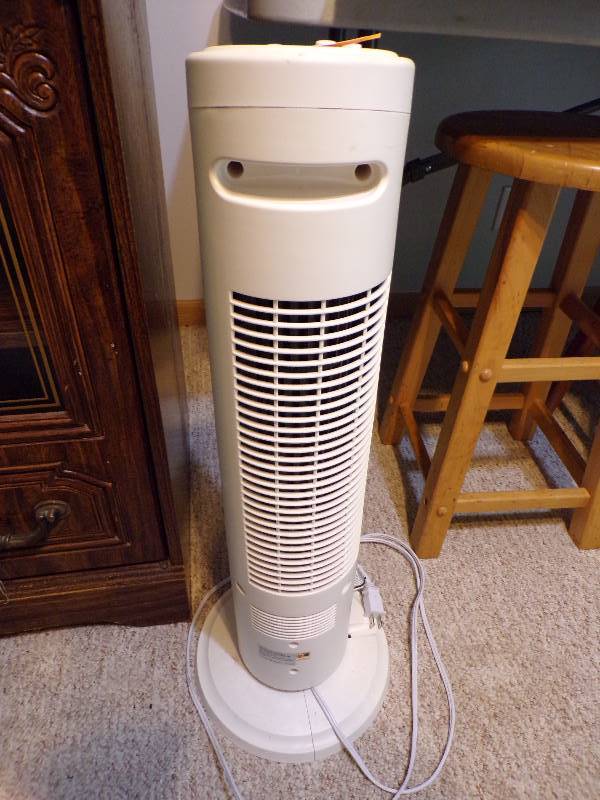 lot 1743 image: Tower Fan