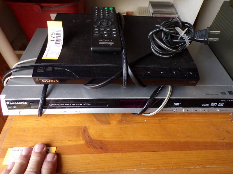 lot 1753 image: DVD Players