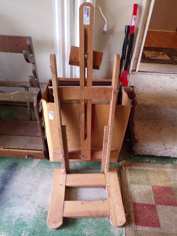 lot 1769 image: Painters Easel