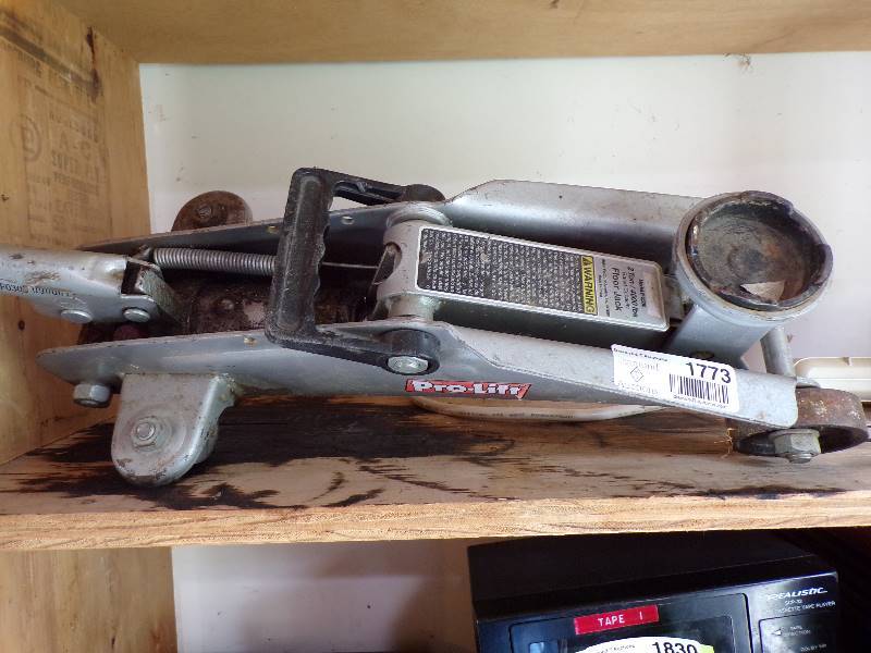 lot 1773 image: 2 Ton Prolift Floor Jack