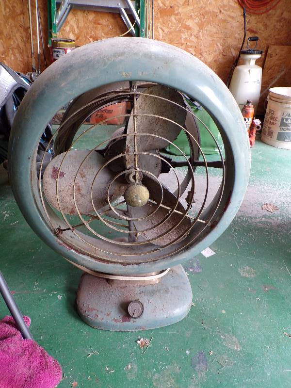 lot 1776 image: Vornado Fan
