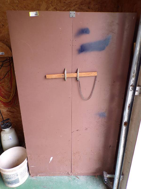 lot 1781 image: Metal Wardrobe Closet