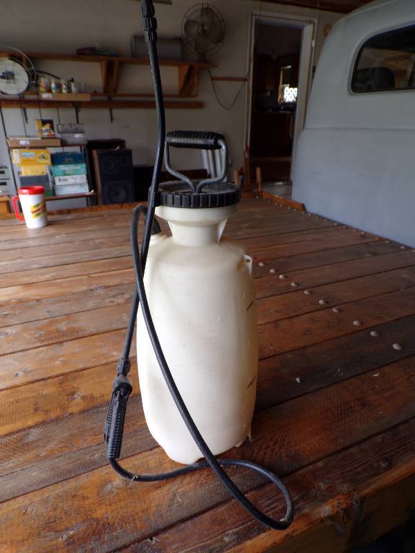 lot 1783 image: Pumpup Sprayer