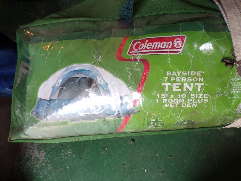 lot 1785 image: Coleman 10 x 15 Tent