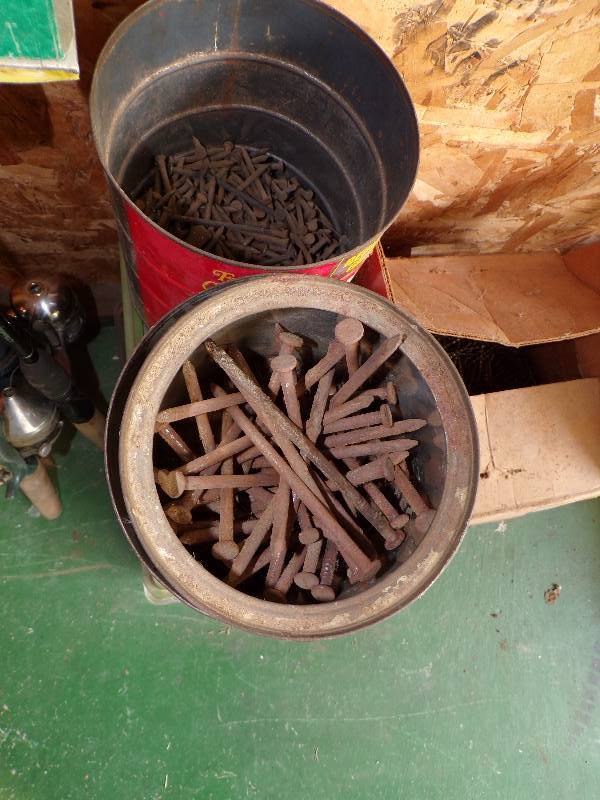 lot 1789 image: Assorted Nails