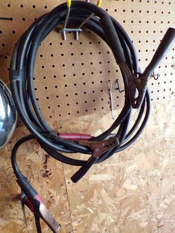 lot 1794 image: Jumper Cables