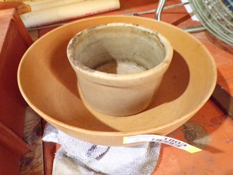 lot 1803 image: Rabbit Crock etc.