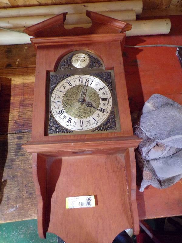 lot 1806 image: Wall Clock