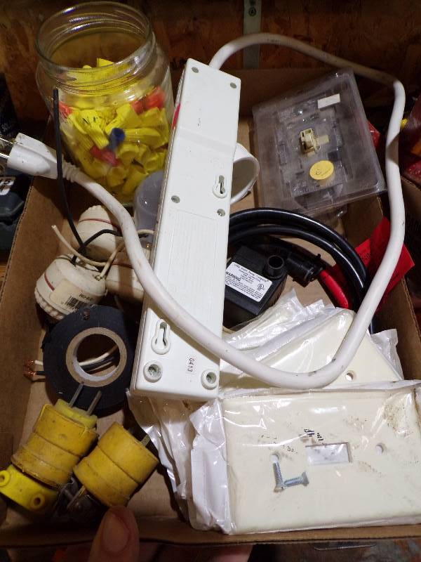lot 1814 image: Electrical Supplies