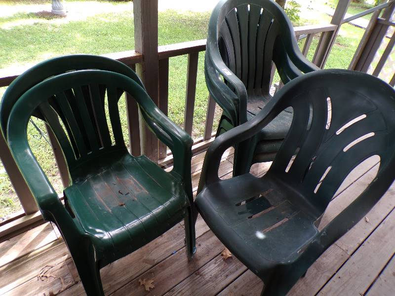 lot 1842 image: 6 Patio Chairs