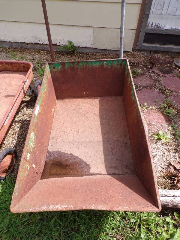 lot 1858 image: Town and Country Yard Cart