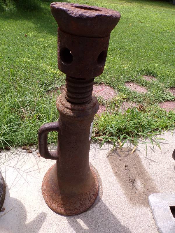 lot 1870 image: Screw Jack