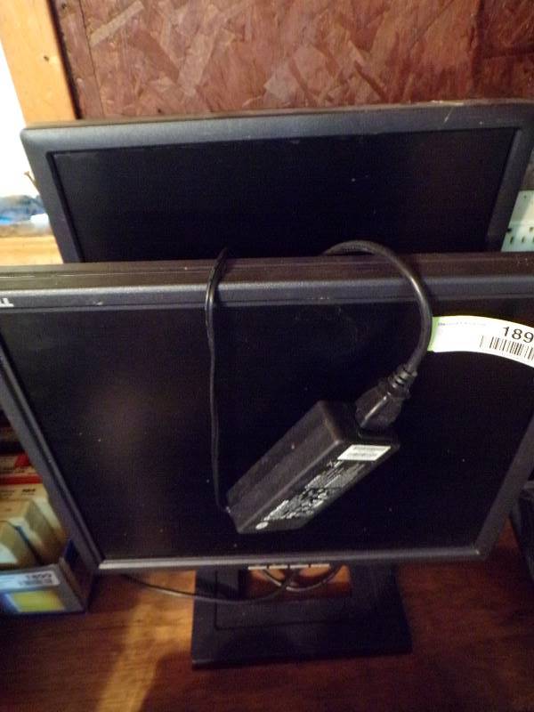 lot 1897 image: 2 Monitors