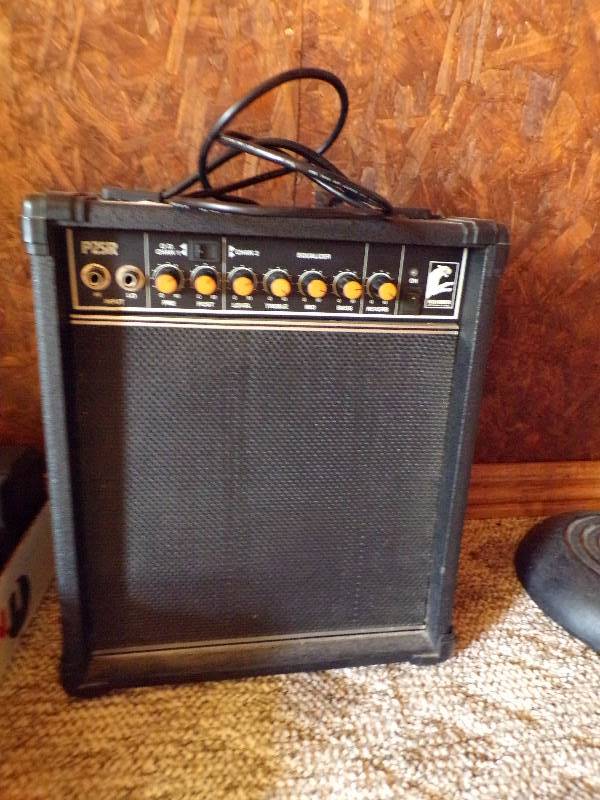 lot 1916 image: Amplifier
