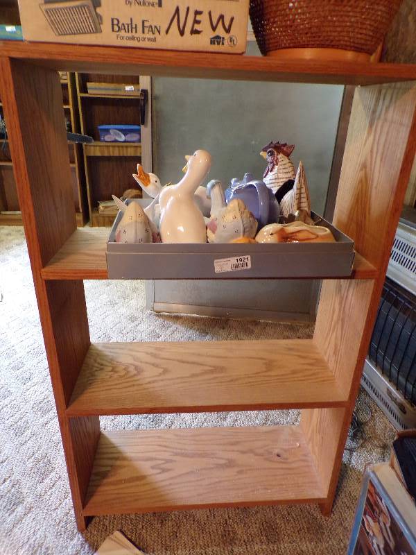lot 1922 image: 4 Oak Book Shelf