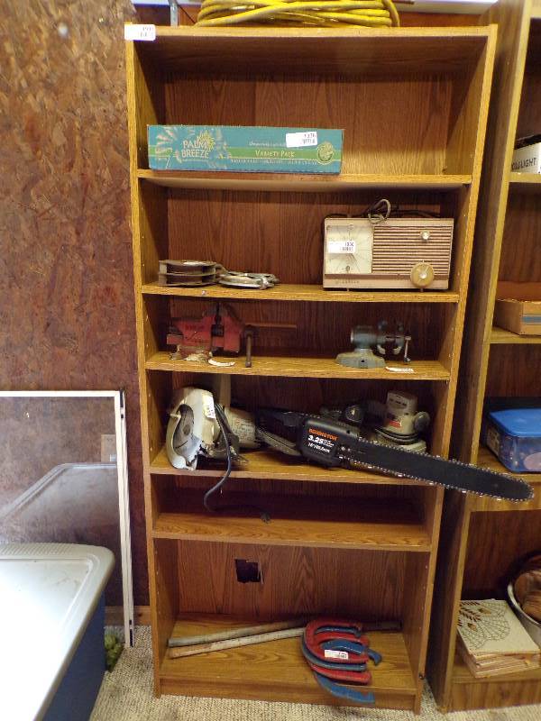 lot 1935 image: 6 Book Shelf - no contents