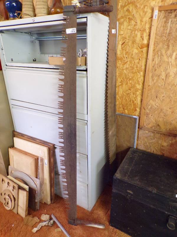 lot 1956 image: 2 Man Crosscut Saw