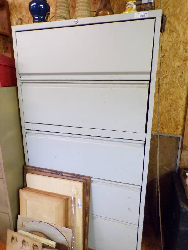 lot 1959 image: Large File Cabinet