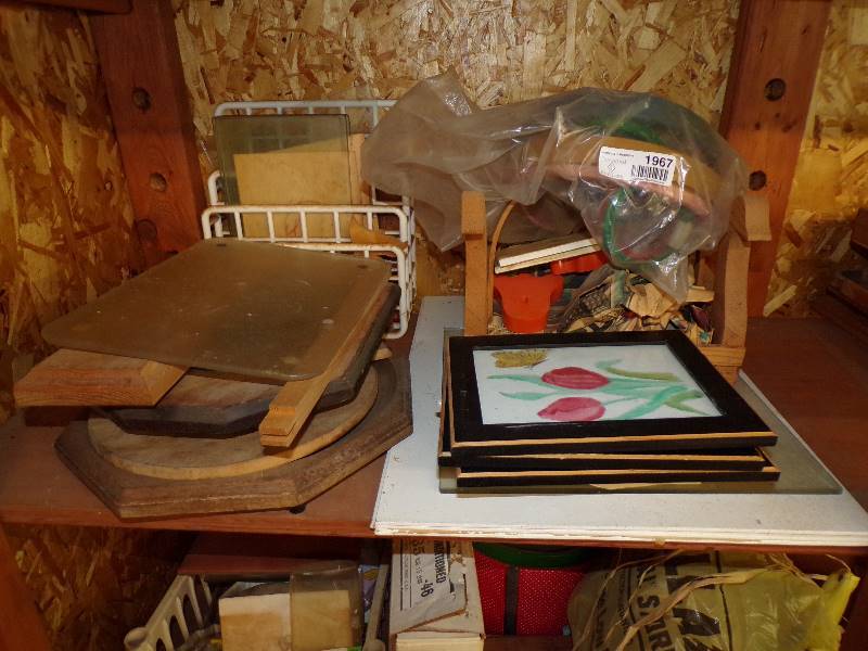 lot 1967 image: Craft Items