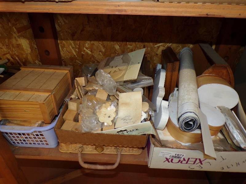 lot 1971 image: Craft Items
