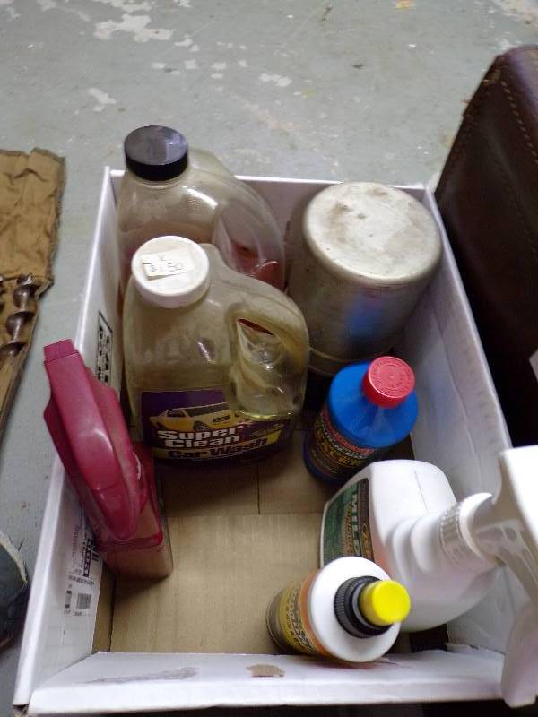 lot 1986 image: Garage Items