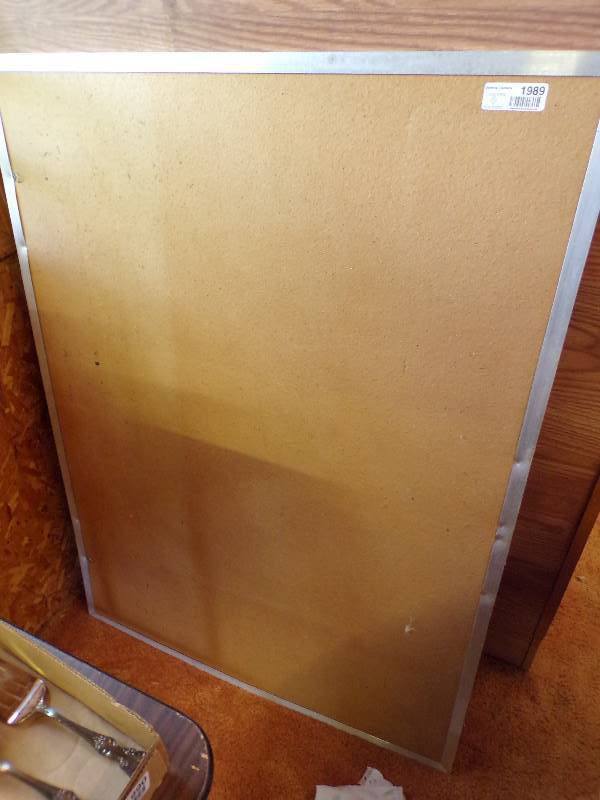 lot 1989 image: Large Bulletin Board