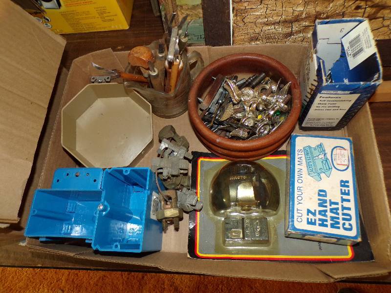 lot 1994 image: Electrical Hardware