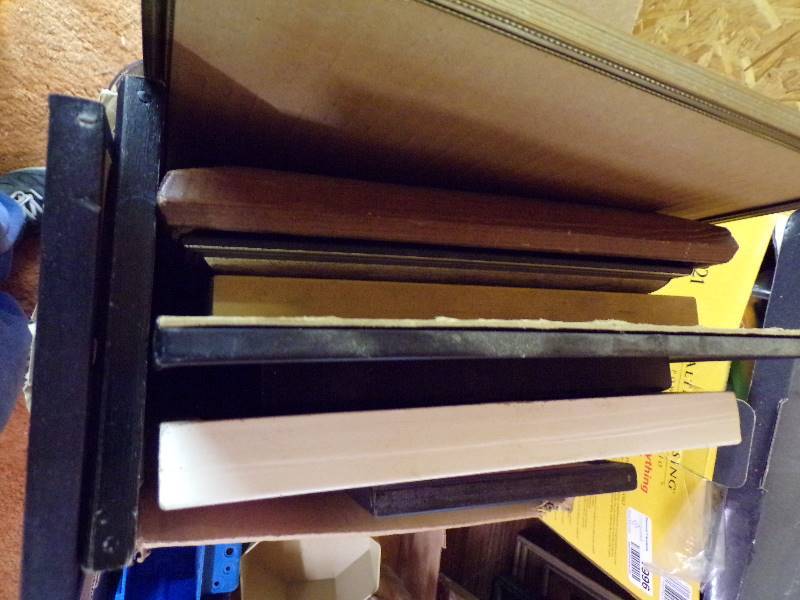 lot 1995 image: Picture Frames