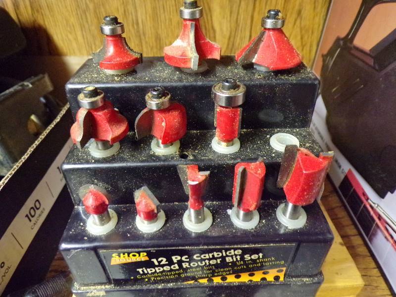 lot 2004 image: Carbide Router Bits