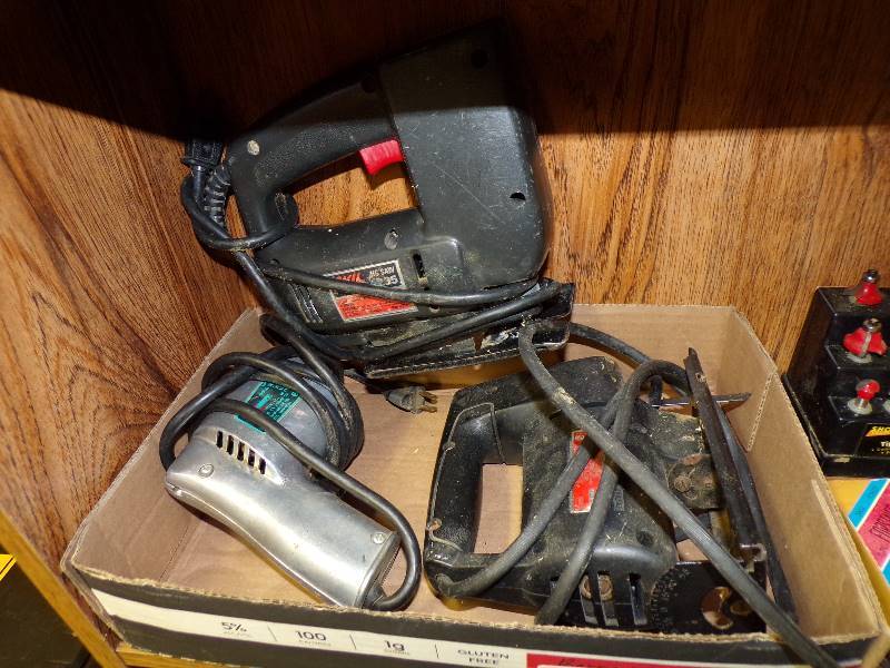 lot 2005 image: 2 Jig Saws and a Drill